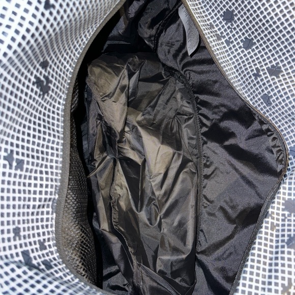 Oakley IB Boston /WHITE GEO PRINT - Picture 4 of 5